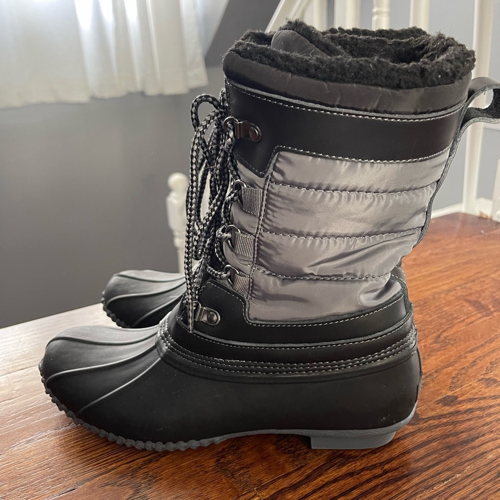 snow boots